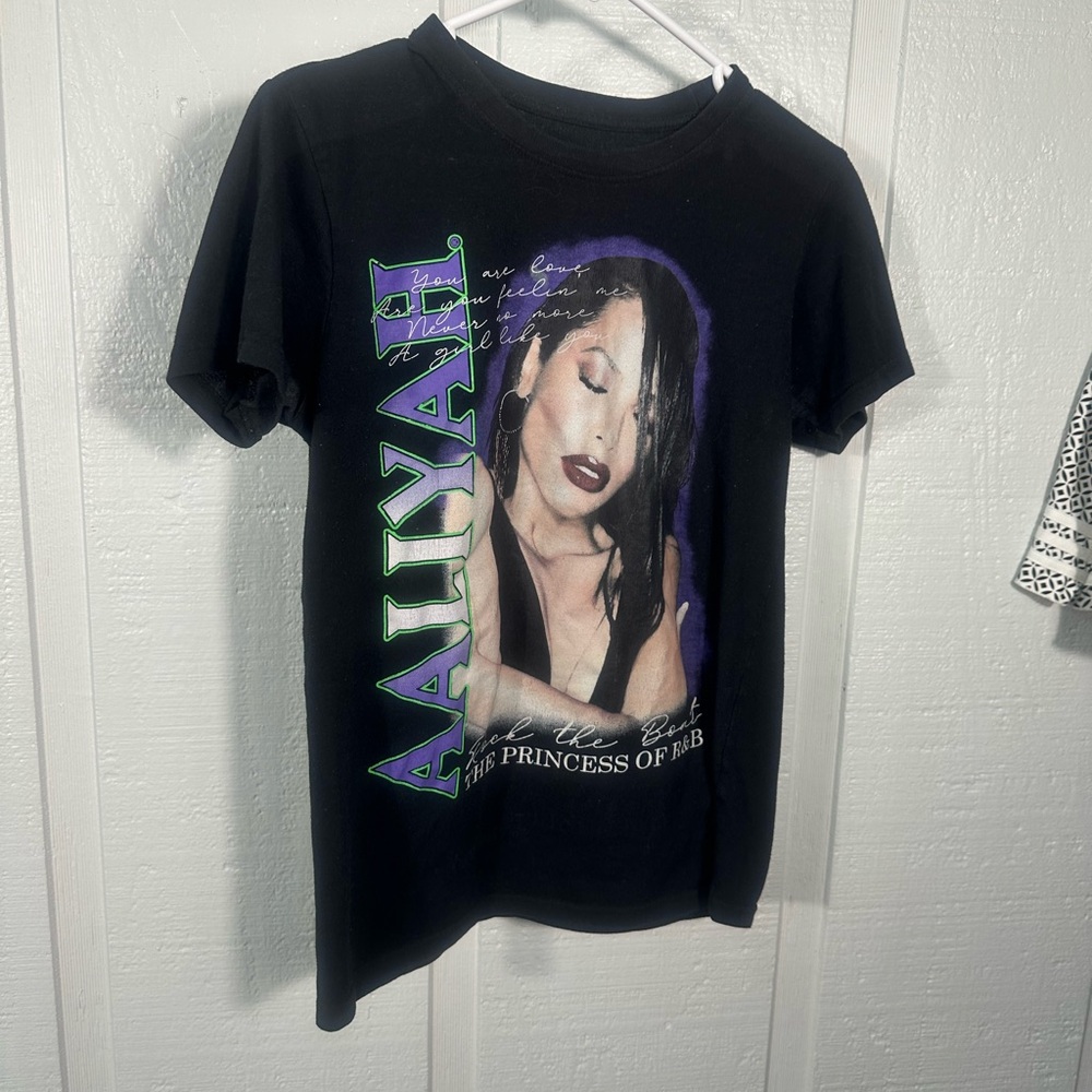 Aaliyah The Princess Of R&B Black T-T-Shirt Adult Size Small EUC - Picture 2 of 6